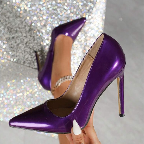 🍒SOLD🍒•purple metallic heels• - Picture 4 of 4